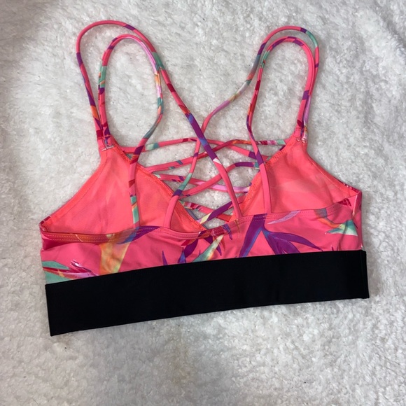 Vs Pink Ultimate Strappy Racerback Sports Bra - Picture 4 of 6